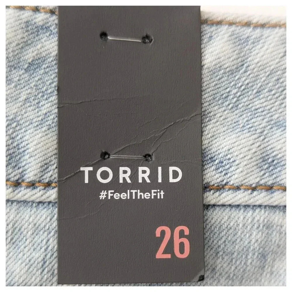 TORRID NWT Boyfriend Bermuda Denim Shorts Size 26 - Picture 6 of 10